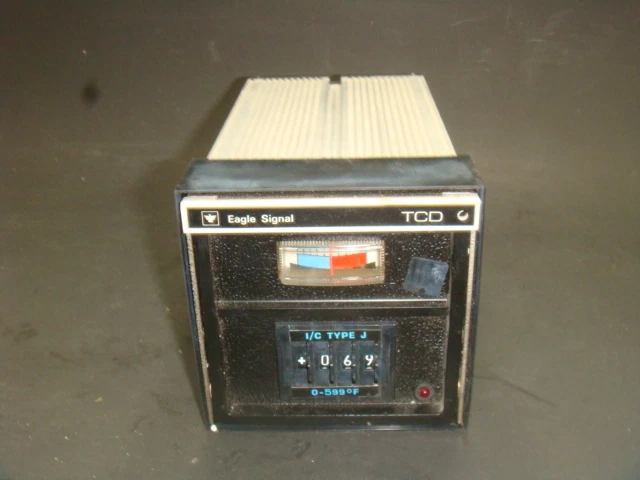 EAGLE SIGNAL TCD, SOLID STATE DIGITAL SET TEMPERATURE CONTROLLER, TCD302A604,NIB - Image 4 of 4