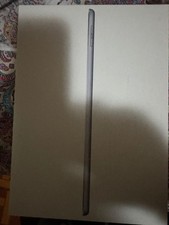 Apple iPad 6a Generazione 9.7" 32GB Wi-Fi Tablet  - Grigio siderale