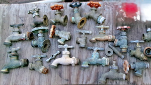 LOT 22 vtg Brass Hose Bibs Spigot Faucets Handles Steam Punk Art plbg