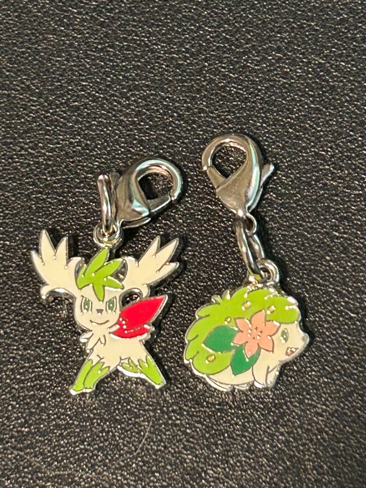 Pokemon Center 2022 Metal Charm # 492 Shaymin (Land, Sky Forme)