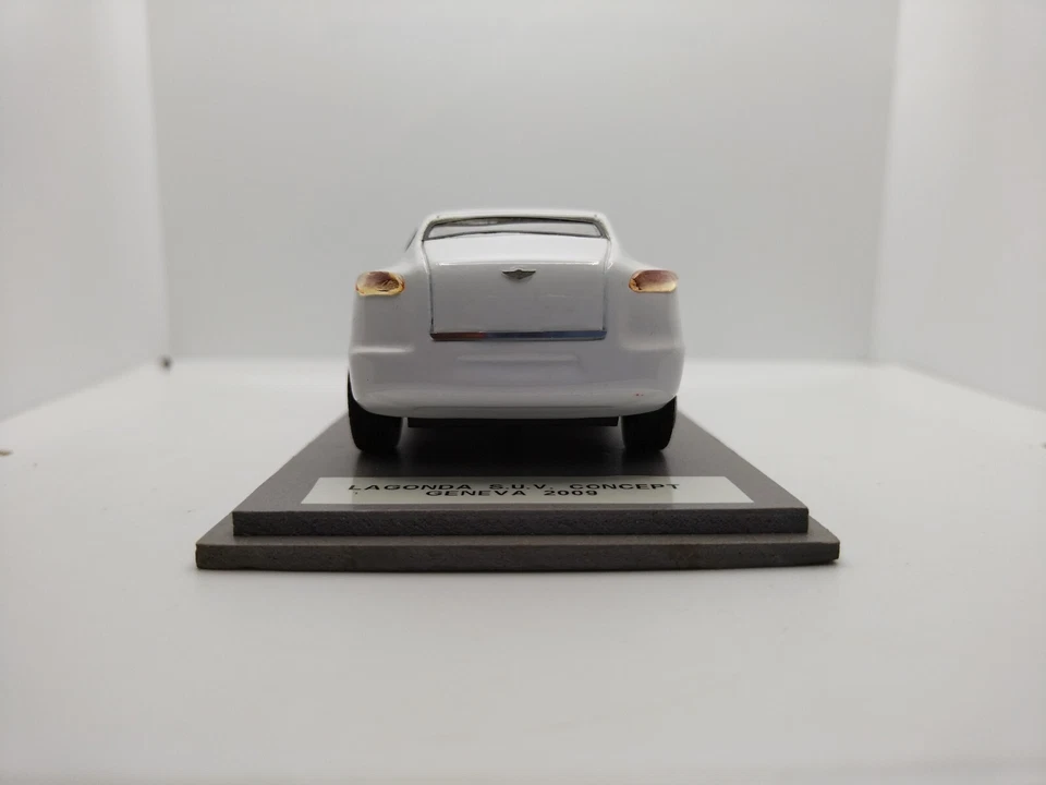 1/43 Handbuilt By Tony Smith. Aston Martin Lagonda SUV Concep 2009 Geneva Show. - Image 4 of 4