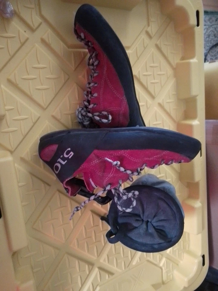 Туфли для скалолазания Five Ten 5.10 Stealth C4 красные. & Меловая сумка. Сделано в США - Изображение 2 из 4