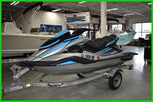 2024 Yamaha Waverunners FX Cruiser HO 200hp 61hrs, local trade-in