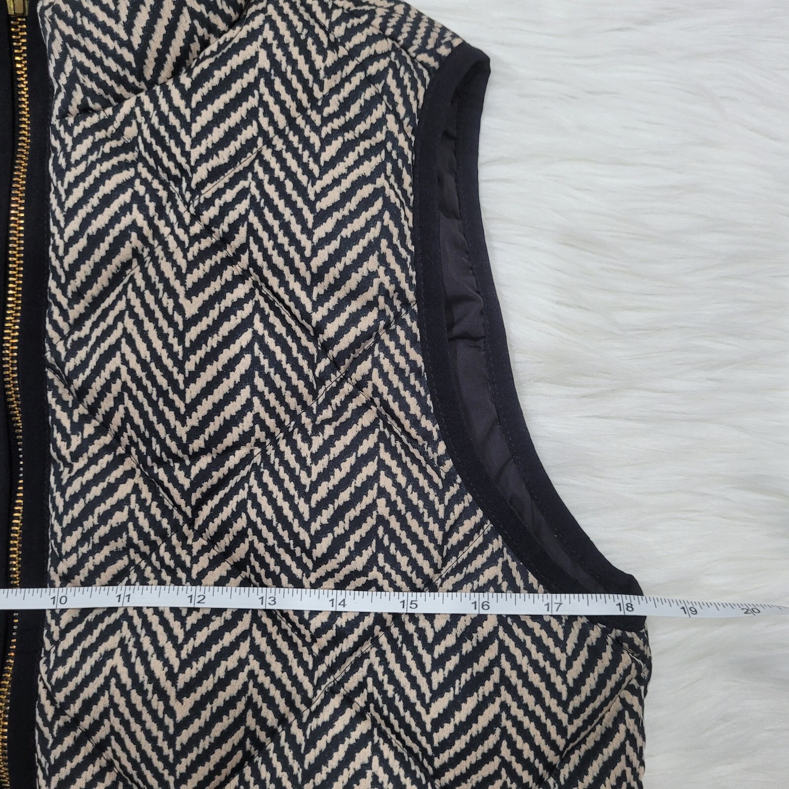 J. Crew Excursion Herringbone Puffer Vest Small | eBay