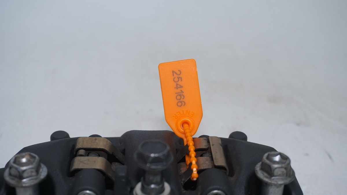 TATページ 2019 - 2023 KAWASAKI NINJA ZX6R FRONT BRAKE CALIPER LEFT SET