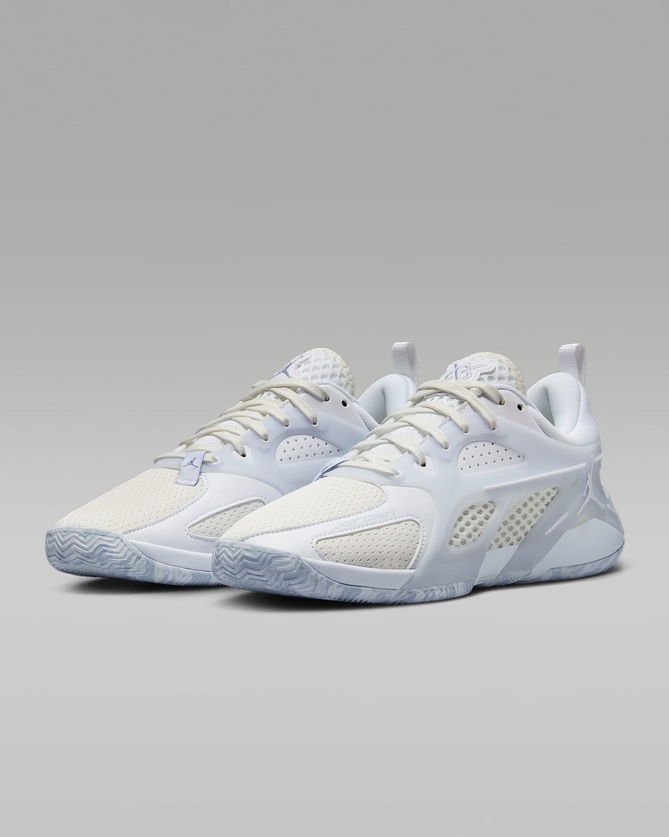 HV4059-101 Shuyu Yang Nike Jordan Heir White Sail Football Gray