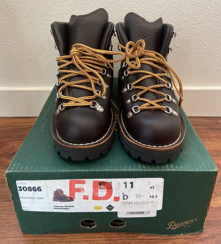 Danner Mountain Light Boots Brown Men S 11 Width D Usa Made Goretex Ebay Danner Mountain Light Boots Brown Men S 11 Width D Usa Made Goretex Ebay