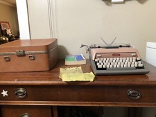 vintage Royal Typewriter With Original Receipt thumbnail