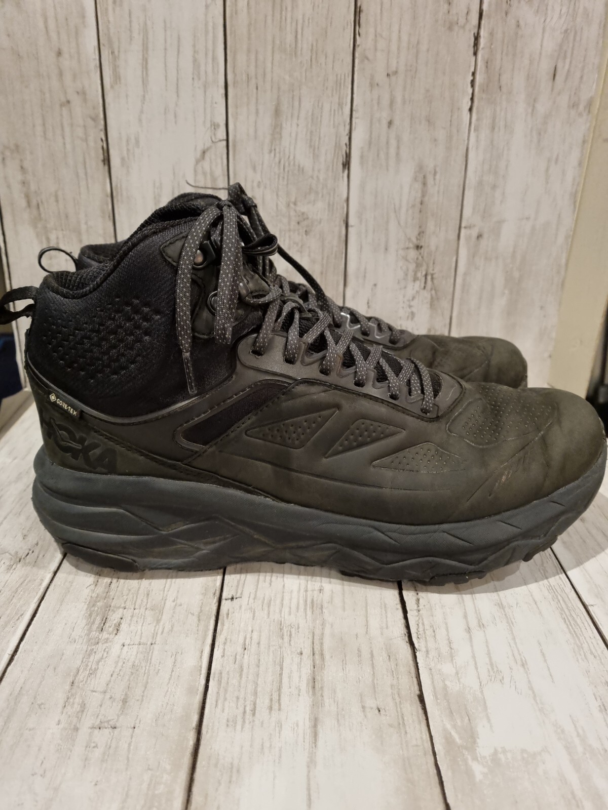 Challenger Mid Gore-Tex Hiking Boots 