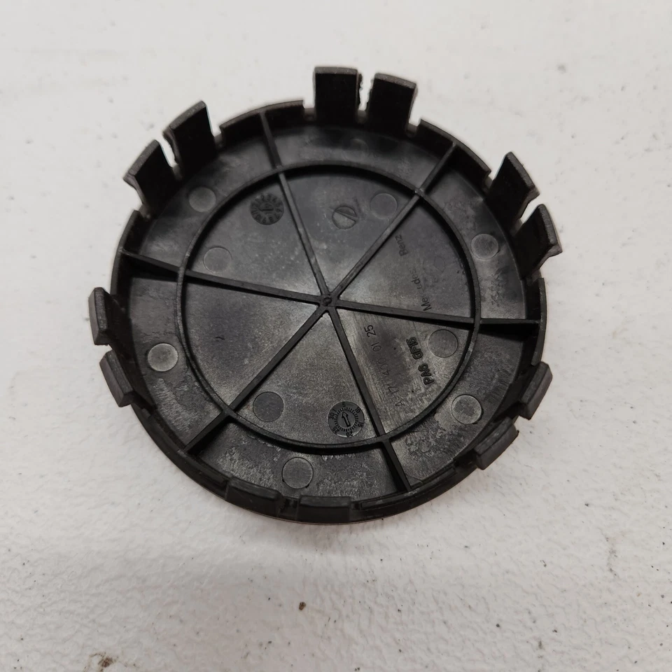 Tapacubos tapa llanta central Mercedes Benz C250 12-14 OEM Foto 4 de 4