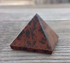NATURAL MAHOGANY OBSIDIAN MEDIUM GEMSTONE PYRAMID 27-30mm