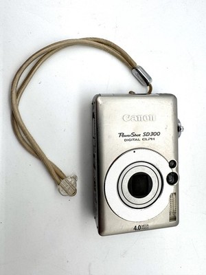Canon PowerShot Digital ELPH SD300 / Digital IXUS 40 4.0MP Digital Camera -...