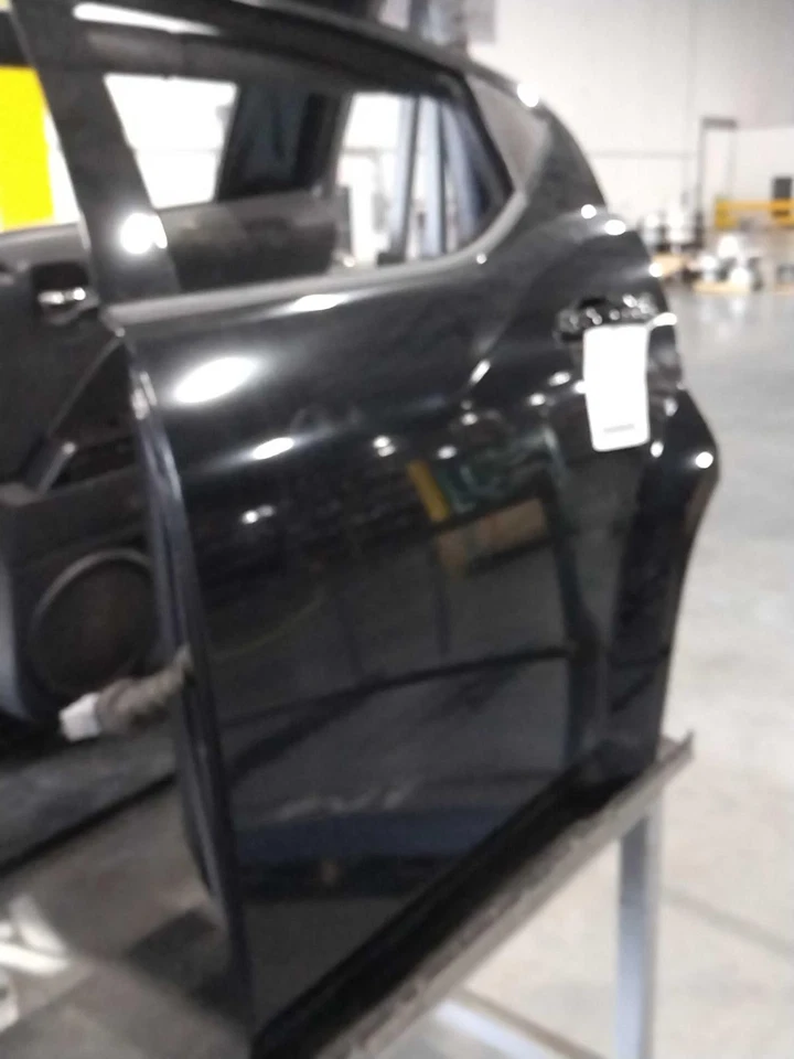 Conjunto de puerta trasera izquierda usado lado trasero se adapta a: Dodge Avenger 2013 eléctrico trasero Le Foto 2 de 4