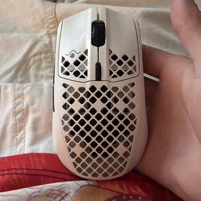 SteelSeries Aerox 3 Optical Gaming Mouse - Snow (2023 Edition)