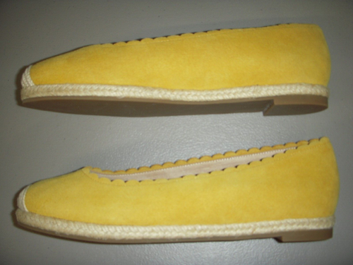 Isaac Mizrahi en vivo! Alpargatas planas de cuero gamuza para mujer US 8,5 M amarillo Dijon - Imagen 2 de 5