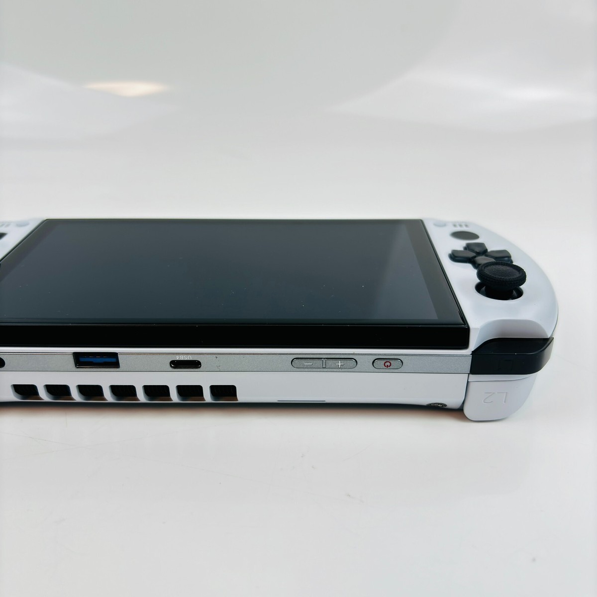 GPD WIN4 (6800U) 16GB 1TB White 白 GPD Win 4 Handheld Gaming PC White with AMD Ryzen 7 6800U