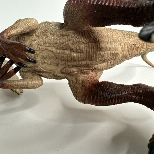 Dilophosaurus Dinosaur Action Figure Toy - WM84495 TM04-0520 Mouth Opens 8” Tall - Picture 8 of 9