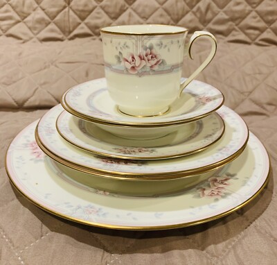 NORITAKE BONE CHINA MAGNIFICENCE 9736 7 PIECE PLACE SETTING
