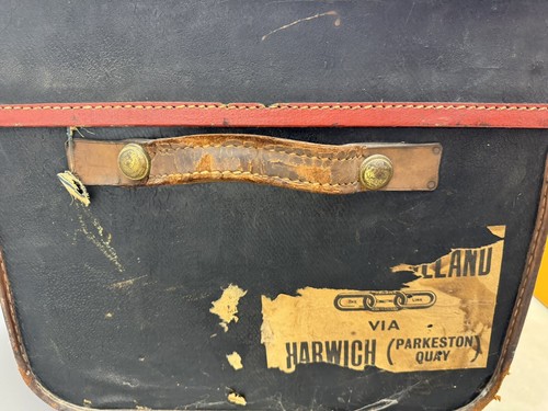 Antique Wood /Canvas Steamer Trunk Travel Labels Vintage - Needs Hinge Repair - Picture 14 of 14