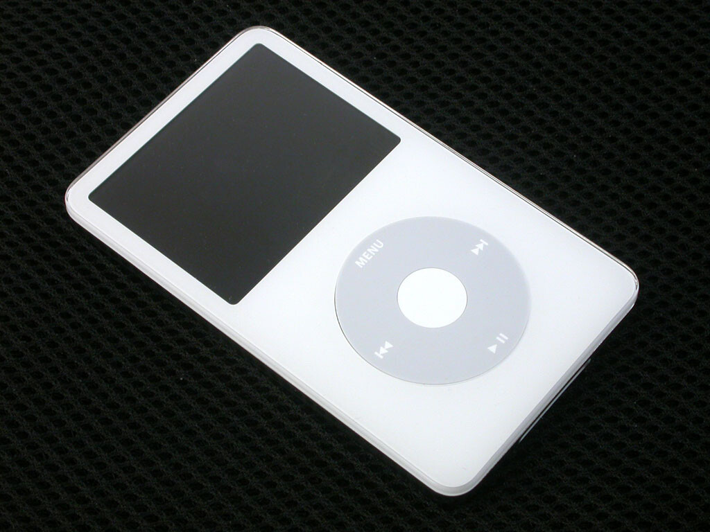 🍎NEW Apple iPod Classic Video 5th Generation Black/White 30
