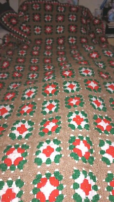 Handmade Crochet  Xmascore blanket afghan  52x82 red green Sq Wool Brend New