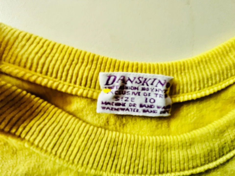 Top elástico con apliques cuello redondo Danskin para niña, talla 10 Foto 3 de 3