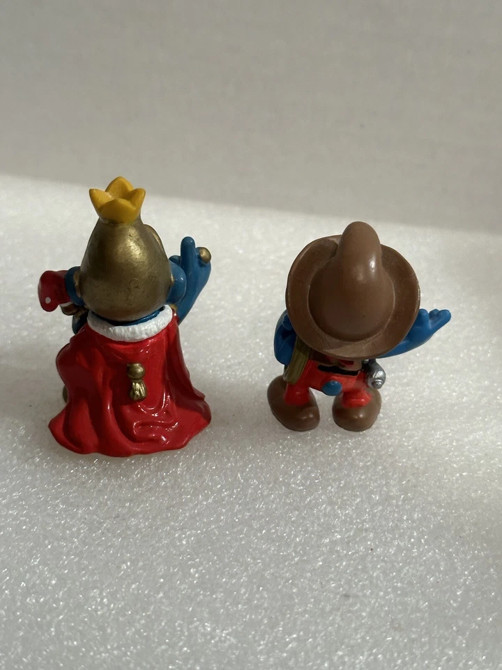 Mini figuras vintage de los Pitufos vaquero pitufo y emperador pitufo Peyo Schleich 1981 Foto 4 de 4