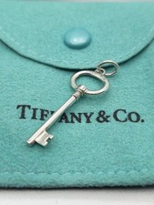 Tiffany  Co. Oval Key Pendant Charm In Sterling Silver Ag 925 With Pouch