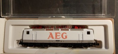 Arnold 2306 E-Lok BR 143 001-6 ´White Lady´ der DR, weiß, OVP, N