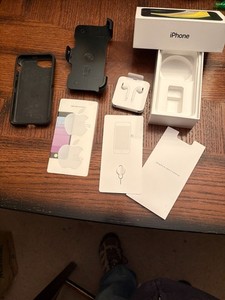 IPHONE 8 SE BUNDLE