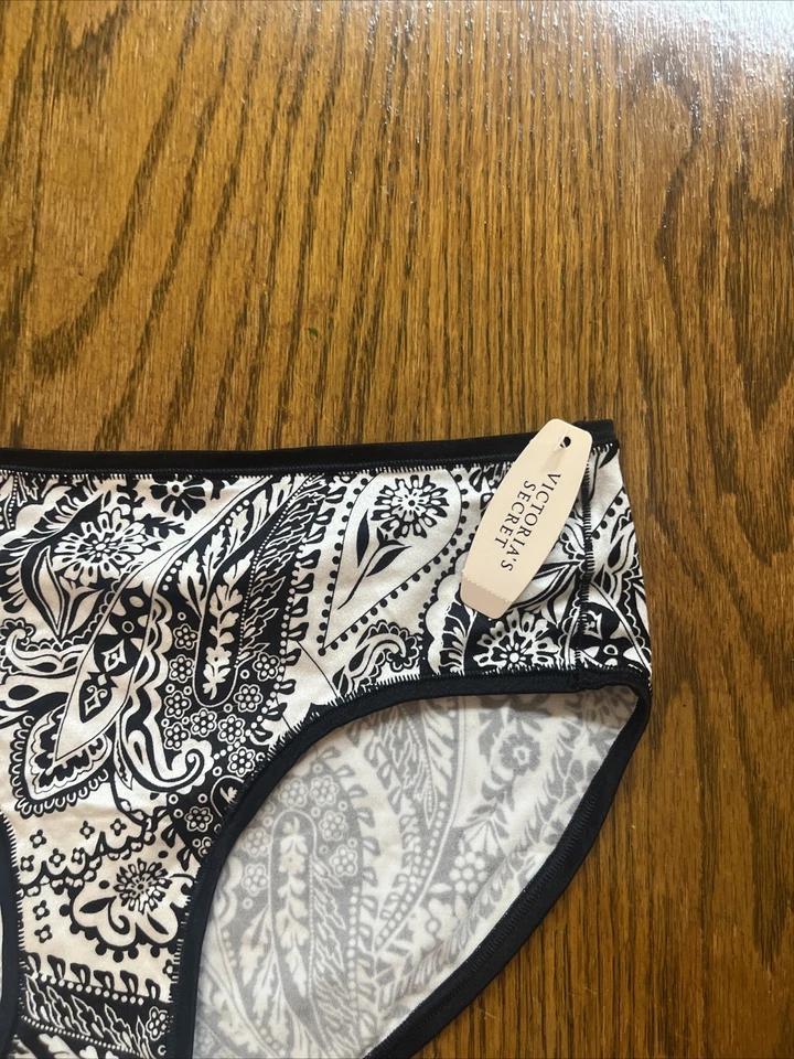 BRAGAS HIPHUGGER NUEVAS CON ETIQUETAS VICTORIA'S SECRET FABULOUS GRANDES PAISLEY SATINADAS LISAS RARAS Foto 2 de 4