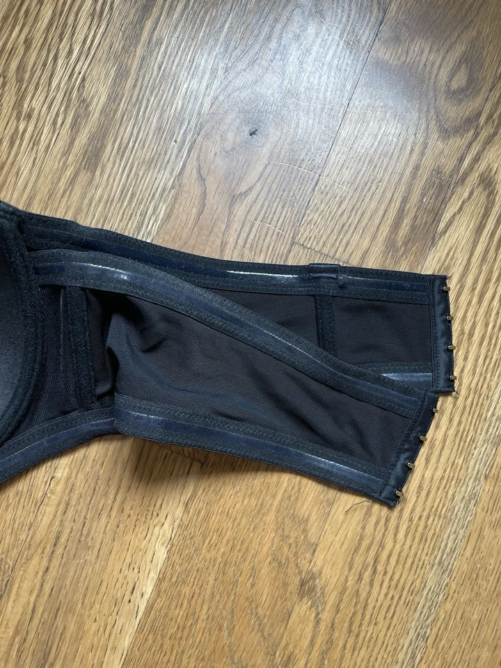 Sujetador Ashley Stewart - 42D 6 vías mariposa negro sin tirantes con aros Foto 4 de 4