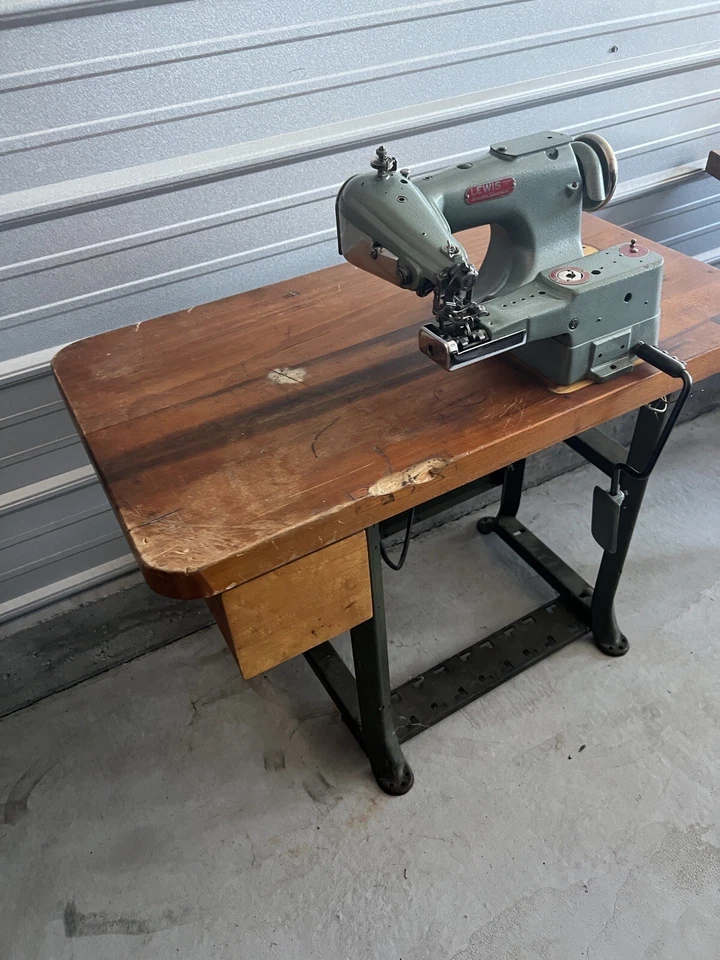 Lewis Blindstitch Union especial con mesa de madera limpia interruptor ciego vintage pesado Foto 2 de 4