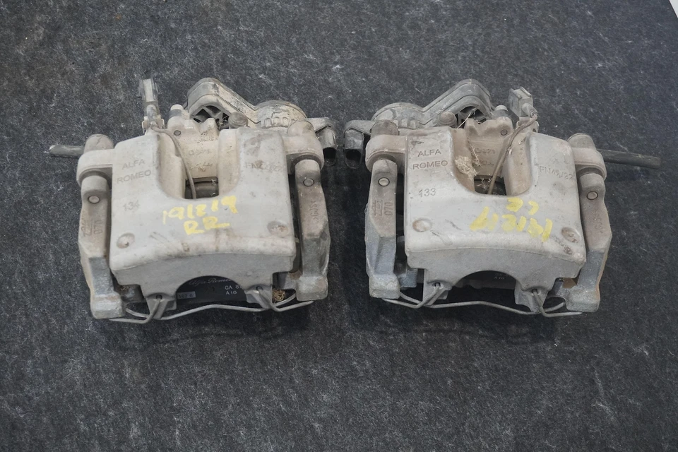 Pinza de freno trasera izquierda y derecha Seat 68318817aa Alfa Romeo Giulia 17-25 Foto 4 de 4