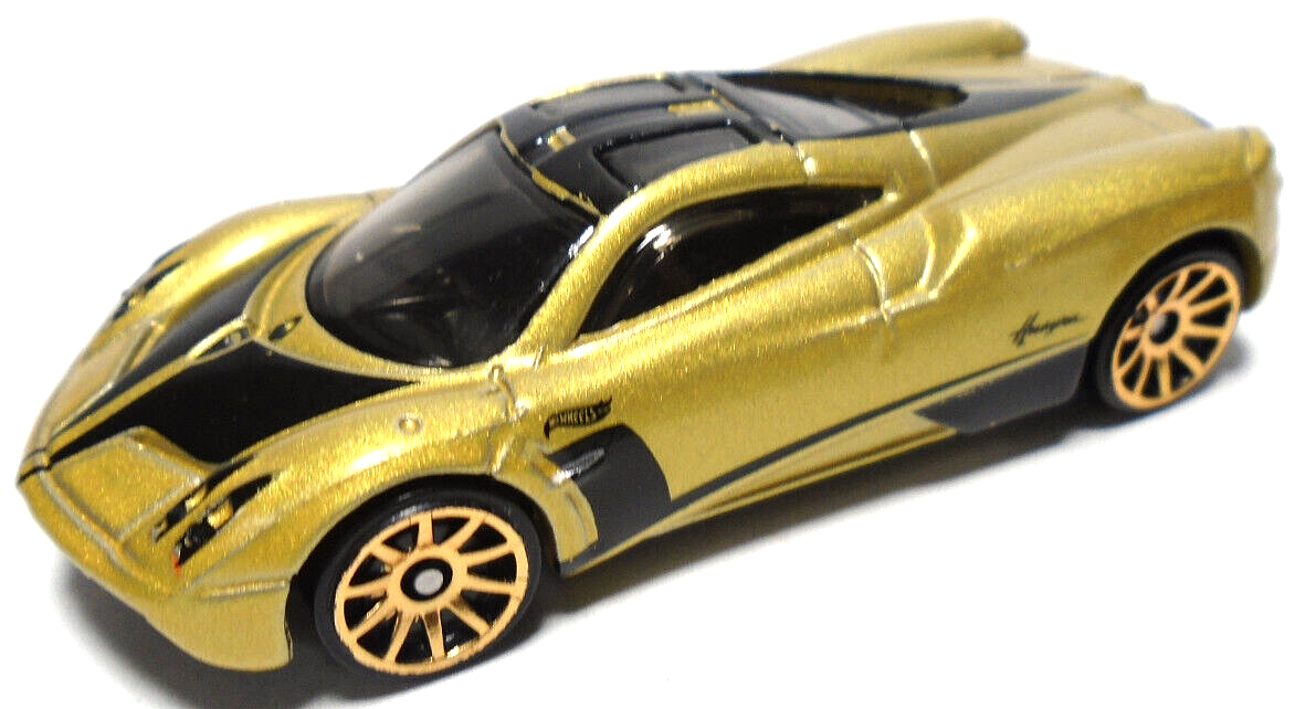 2012 HOT WHEELS PAGANI HUAYRA GOLD 1:64 DIECAST 2 5/8