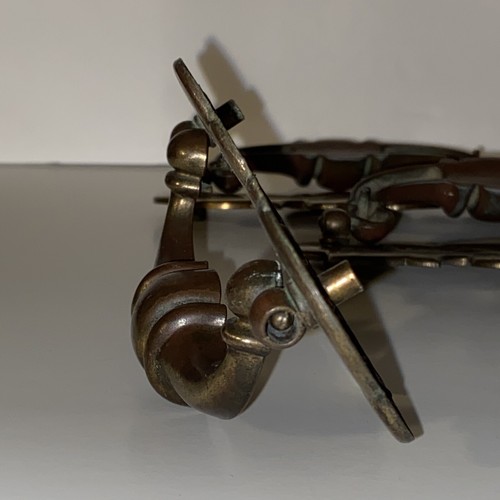 Lotto 7 cassetti pipistrelli vintage ottone coloniale Chippendale tira maniglia cauzione goccia - Foto 5 di 12