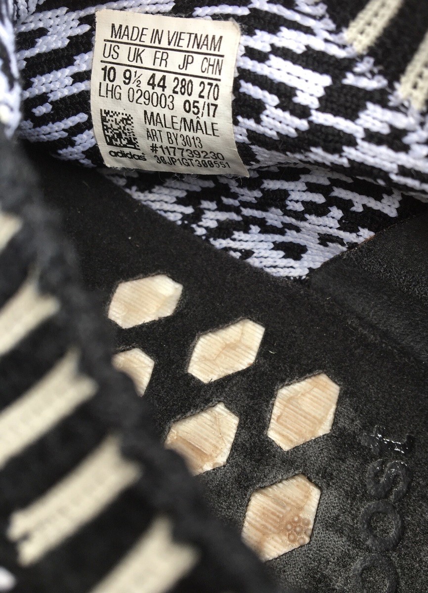 Adidas NMD R1 Primeknit Black White BY3013 Sashiko Zebra Adidas NMD R1 Primeknit Black White BY3013 Sashiko Zebra