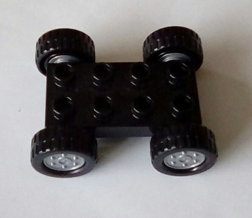 1 Lego Duplo Steine Blöcke Fahrzeug Chassis Basis schwarz 4x2 Größe