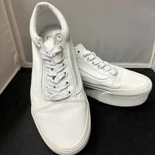 Size 6.5 Men’s Women’s 8- VANS Old Skool Platform True White