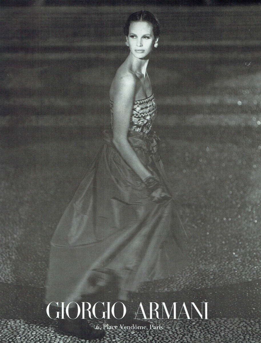 publicité Advertising 1022 1988 Giorgio Armani robe longue haute