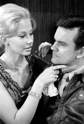 Hogans Heroes 1967 With�Barbro Hedstrom, Bob Crane Old Tv Photo 1