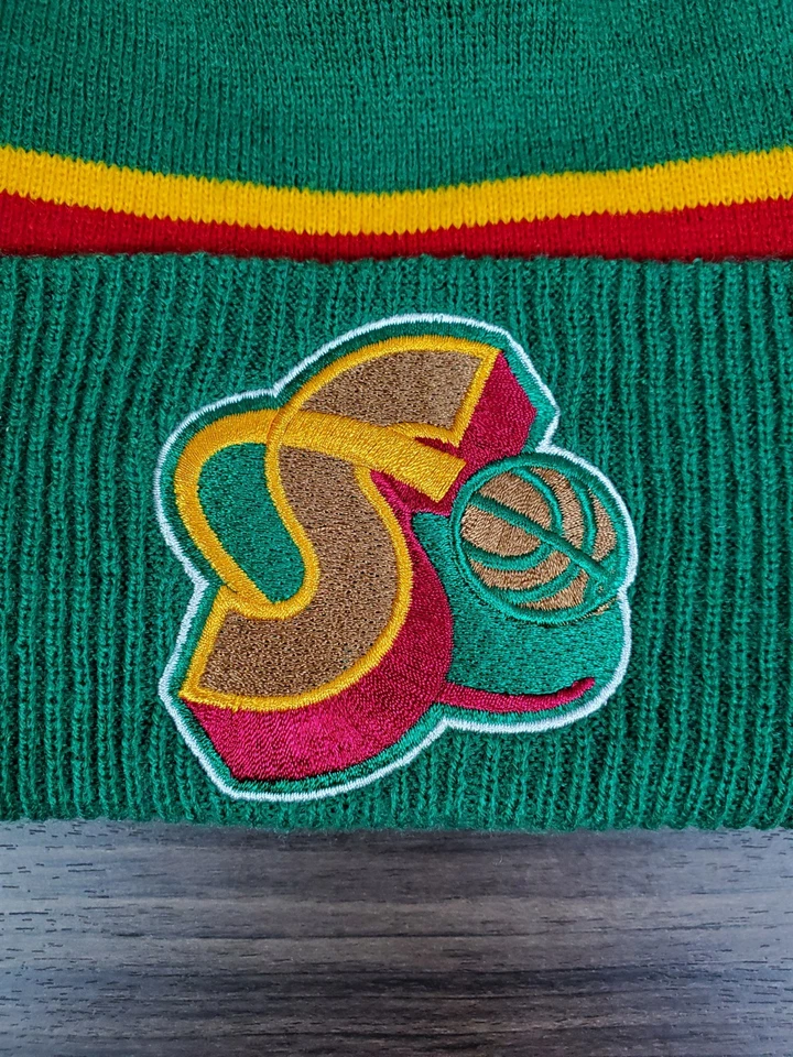 Seattle Sonics Invierno Sombrero Gorra Mitchell & Ness Gorro NBA Verde Rojo Amarillo Foto 2 de 4