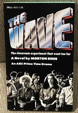 Morton Rhue / THE WAVE 1st Edition 1981
