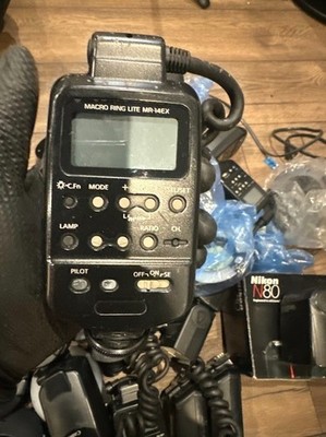 Canon Macro Ring Lite MR 14EX TTL Macro Flash for EOS Cameras