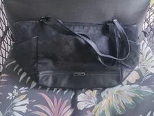 COACH Park Signature Carrie Tote Handbag Purse Black No. D1320-F23297 Zips Work