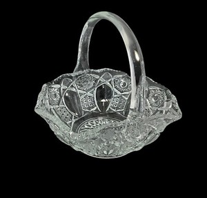 VINTAGE LE SMITH CRYSTAL BASKET RUFFLED FRUIT BOWL EASTER HOBSTAR PARTY 8” H L E