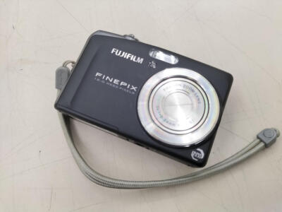 FUJIFILM FinePix F60fd デジタルカメラ 充電器付　ジャンク FUJIFILM FINEPIX F60FD Digital Camera With Battery & Charger, Good