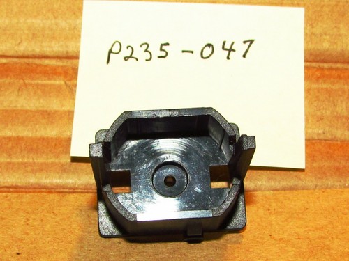 P235-047 EMD E8 DIESEL MOTOR HOLDER HO SCALE IHC/MEHANO FACTORY NEW PART - Picture 5 of 5