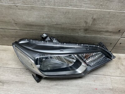 2014 Honda Fit Hybrid GP5 GP6 Early Model RH PASSNGER  Headlight Halogen OEM