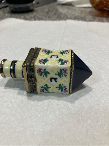 VTG Porcelain Ivory Multi Colored Hinged Trinket Box Hanukkah Dreidel Shaped - Picture 7 of 12